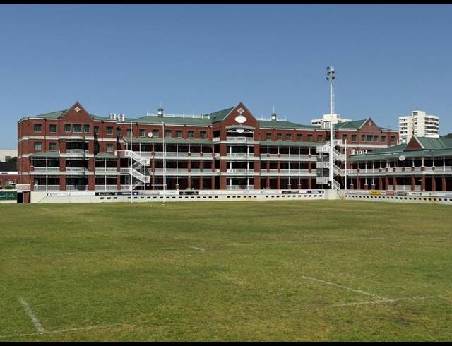 BUSINESS PROPERTY TO RENT IN CLAREMONT